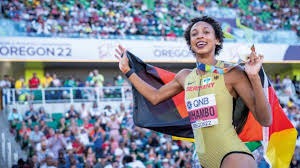 王少杰暴力隔扣领衔CBA第8轮五佳球